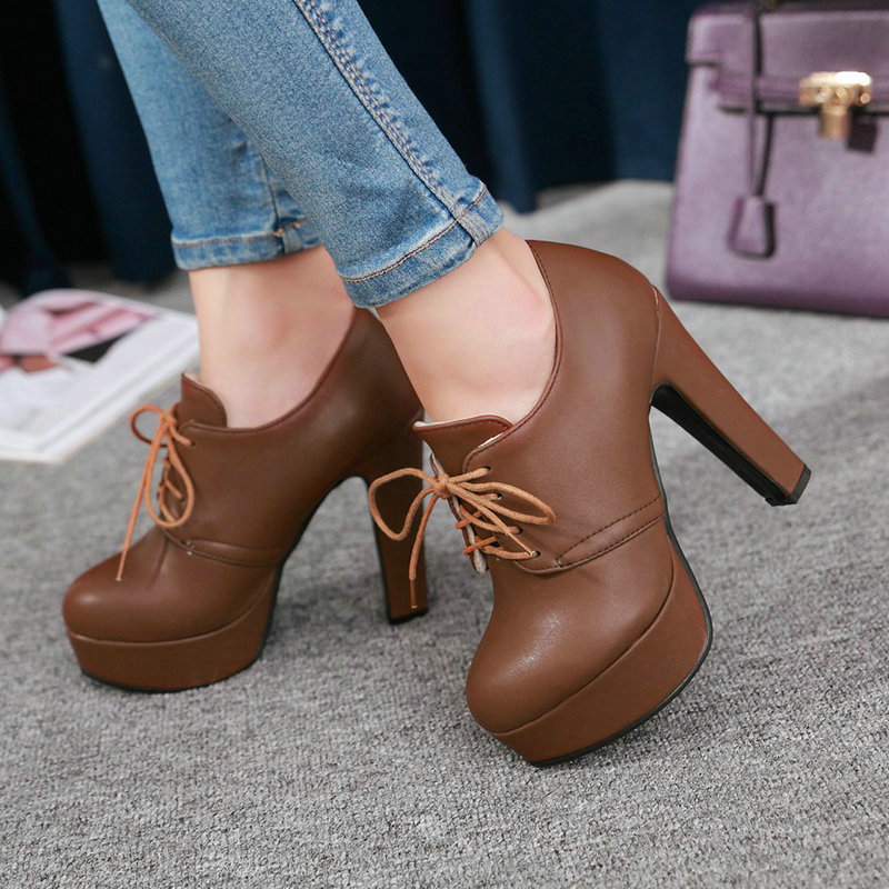 Home Office Makeover - Ronde neus bruin zwart grijs veterschoenen