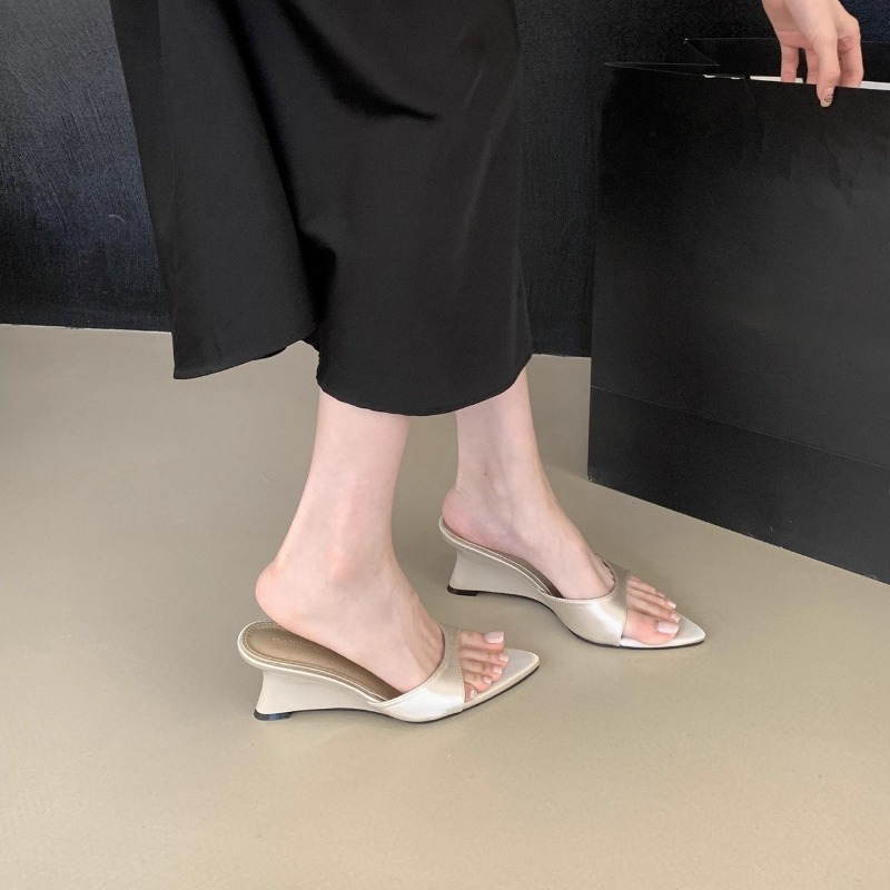 Home Office Makeover - Nieuwe zomermode wedges hak flip flop